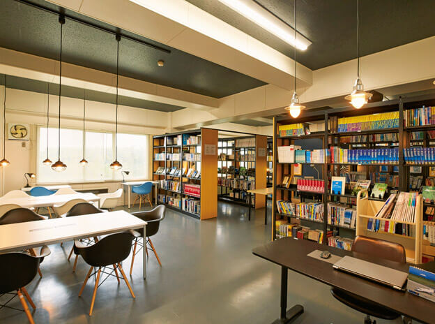 9:図書室